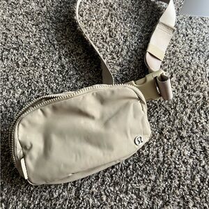 Lululemon belt bag